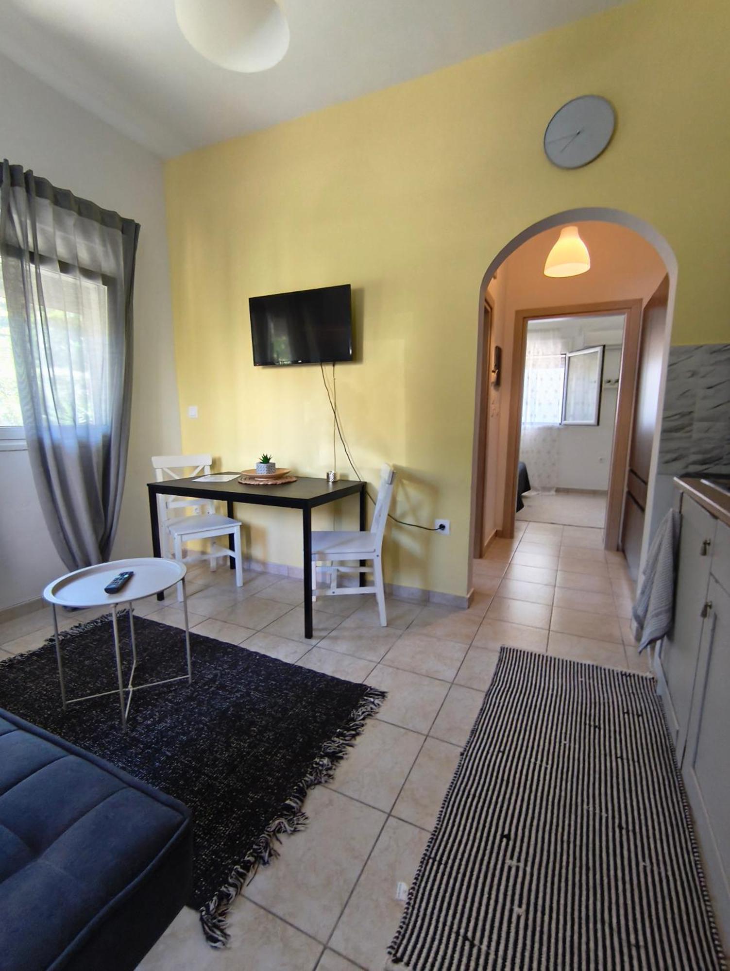 Cozy Apartment Іялісос Екстер'єр фото
